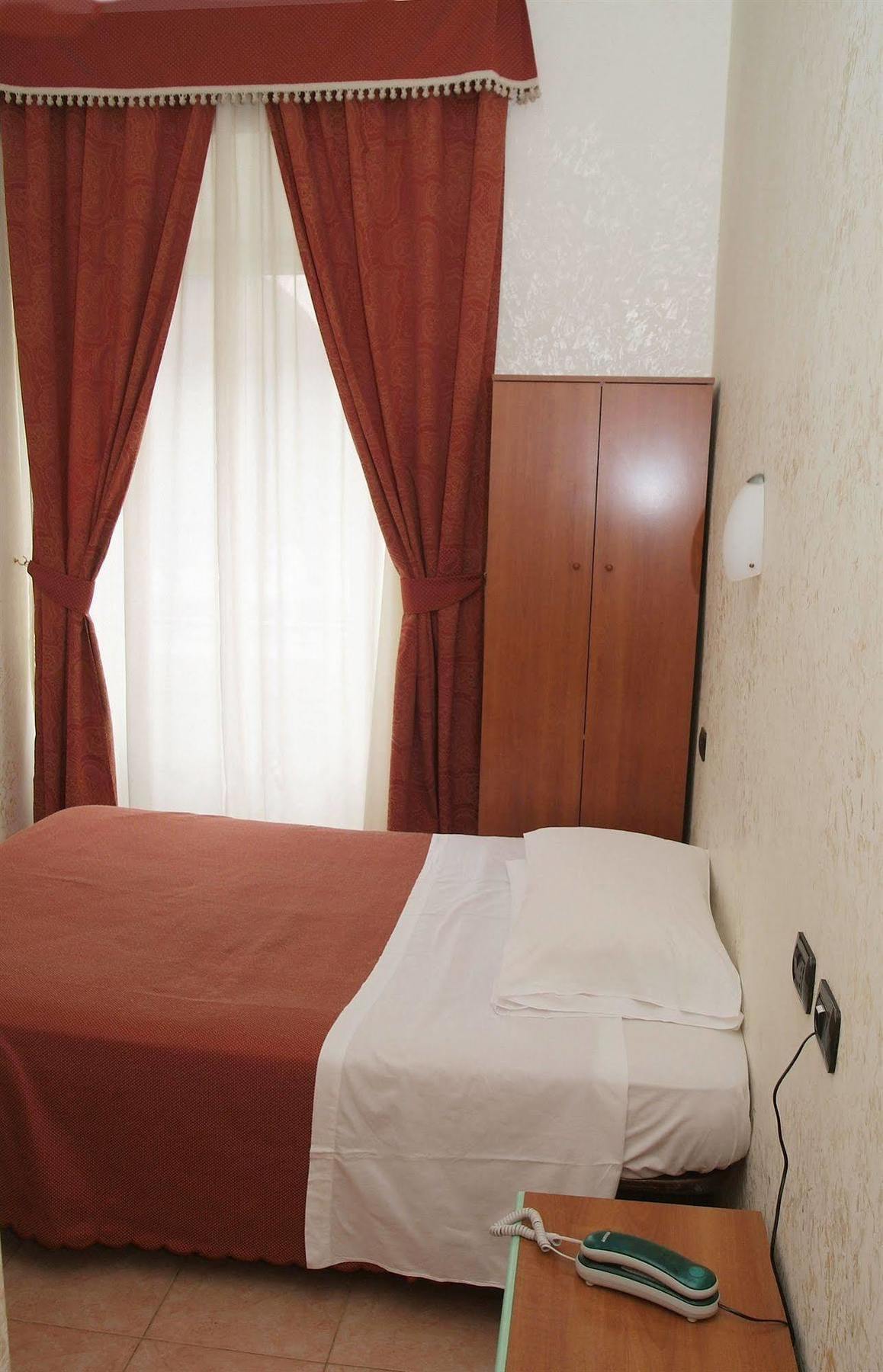 Hotel Luciani Rzym Zewnętrze zdjęcie