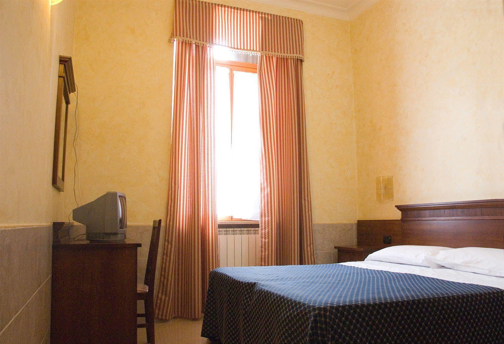 Hotel Luciani Rzym Zewnętrze zdjęcie